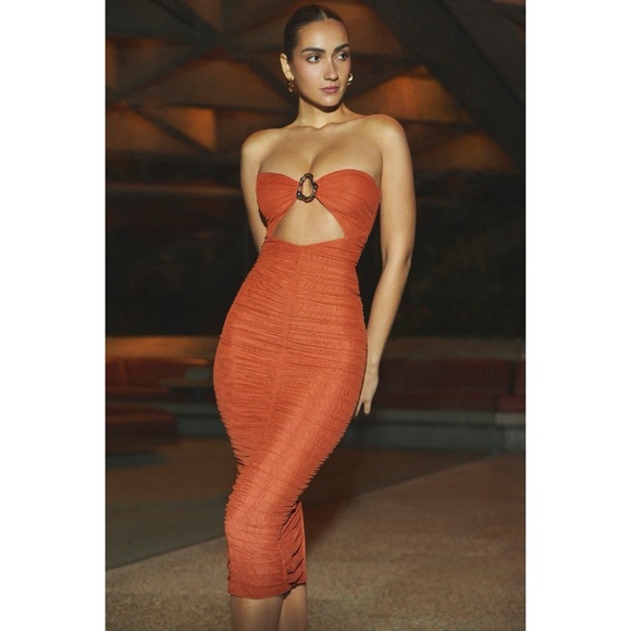 SOLD NWT Oh Polly Ruched Hardware Detail Strapless Midaxi Dress in Burnt Orange - Picture 3 of 12